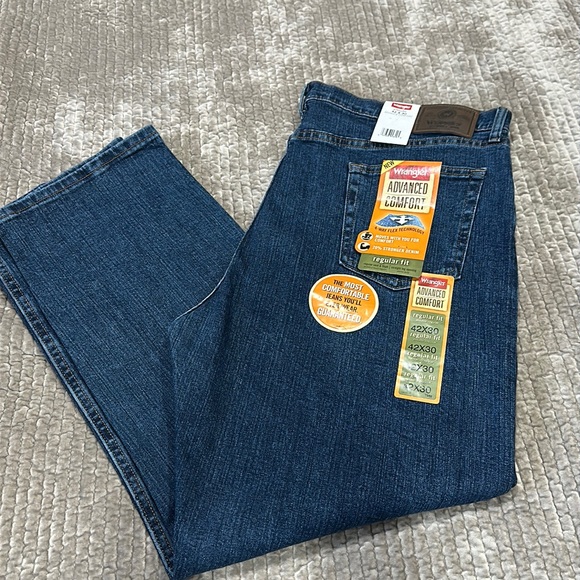 Wrangler Men's Advanced Comfort Slim Straight Jeans - Stretch Denim, Mid Rise, New With Tags (All Sizes) 3 thumbnail image